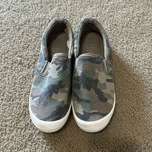 Camo slip ons